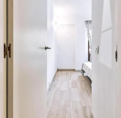 Apartment 2-bedroom Escape