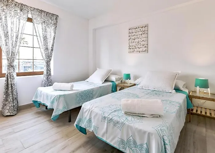 2-bedroom Escape Apartment *